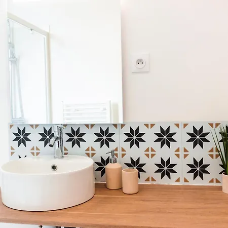 Spring - Centre-ville - Gare - Spacieux - Netflix Apartment Reims